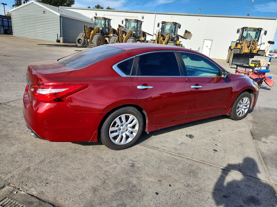 Photo 3 from auction – 2017 NISSAN ALTIMA with VIN 1N4AL3AP5HN305409