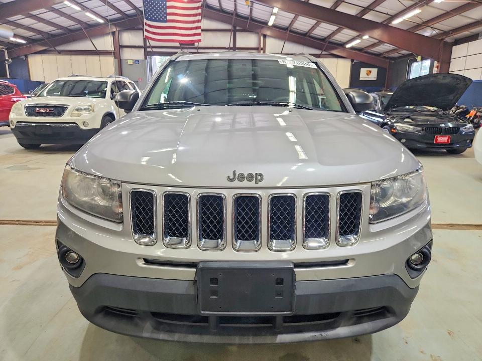 Photo 5 from auction – 2016 JEEP COMPASS with VIN 1C4NJDBB2GD631599