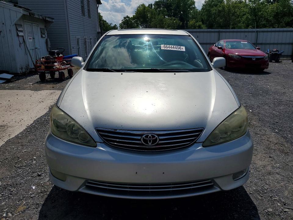 Photo 5 from auction – 2005 TOYOTA CAMRY with VIN 4T1BF30KX5U085998