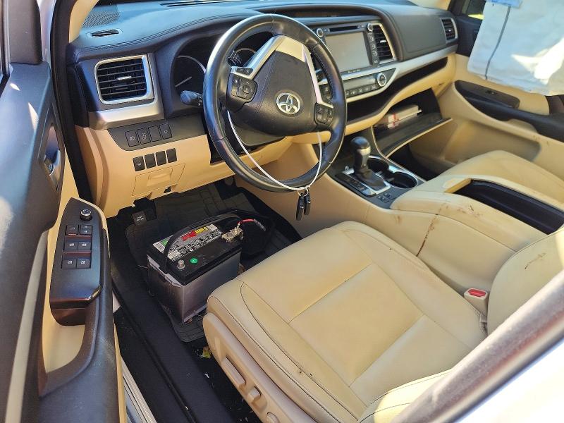 Photo 8 from auction – 2018 TOYOTA HIGHLANDER with VIN 5TDKZRFH4JS546668