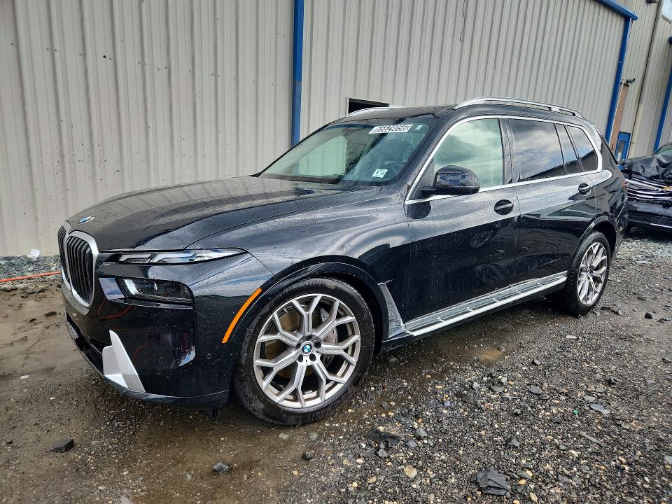 2027 BMW X7