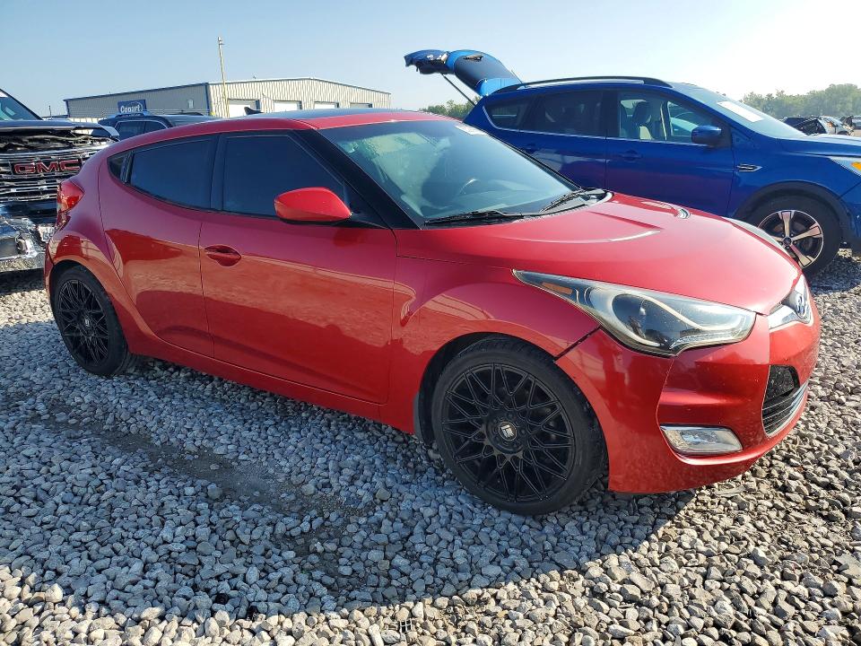 Photo 4 from auction – 2015 HYUNDAI VELOSTER with VIN KMHTC6AD0FU229767