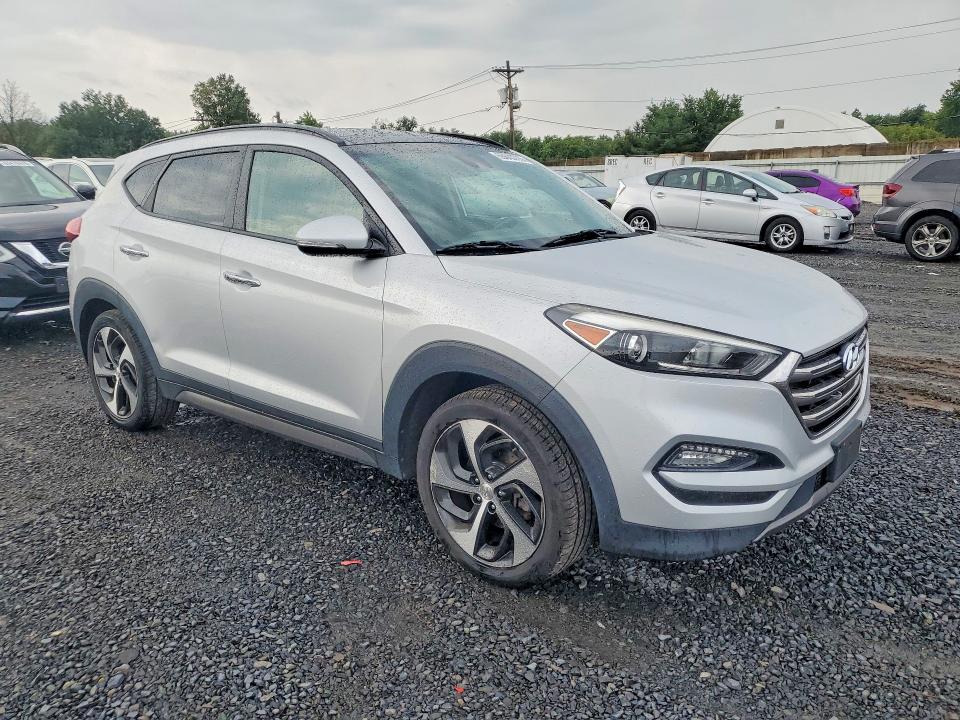 Photo 4 from auction – 2016 HYUNDAI TUCSON with VIN KM8J3CA28GU069353