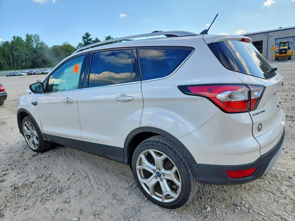 Photo 2 from auction – 2018 FORD ESCAPE with VIN 1FMCU9J91JUA45912
