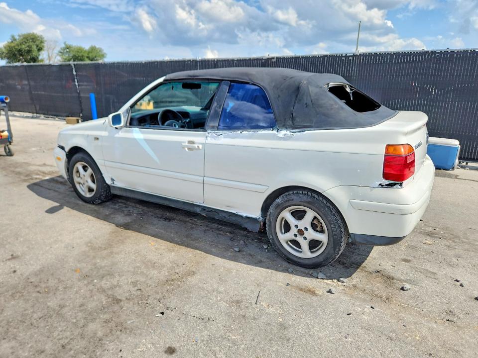 Photo 2 from auction – 2002 VOLKSWAGEN CABRIO with VIN 3VWCC21V62M805394