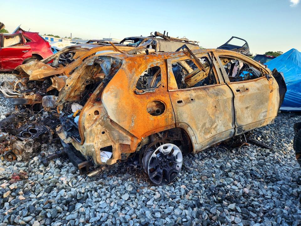 Снимка 3 от търг – 2022 JEEP CHEROKEE с VIN 1C4PJMBX5ND512513