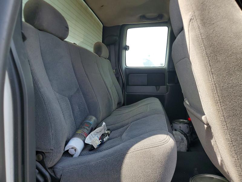 Photo 10 from auction – 2005 CHEVROLET SILVERADO with VIN 1GCEK19B95Z199238