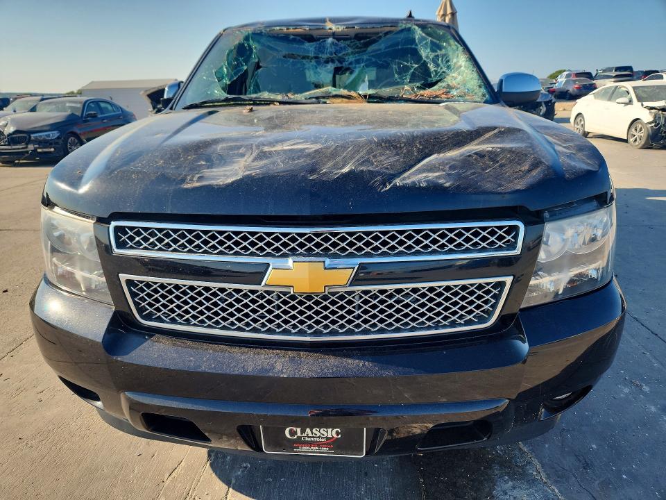 Photo 5 from auction – 2013 CHEVROLET SUBURBAN with VIN 1GNSCKE00DR149179