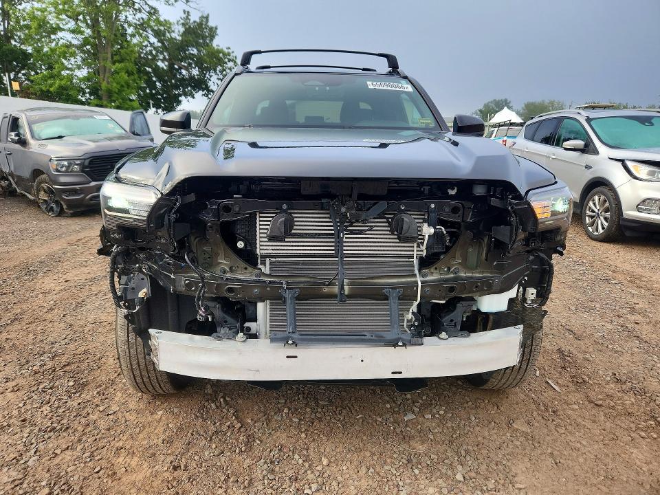 Photo 5 from auction – 2025 TOYOTA TACOMA with VIN 3TMLB5JN9SM150283
