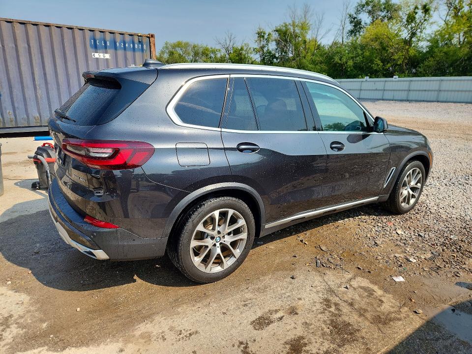 Photo 3 from auction – 2023 BMW X5 with VIN 5UXCR6C07P9P95702