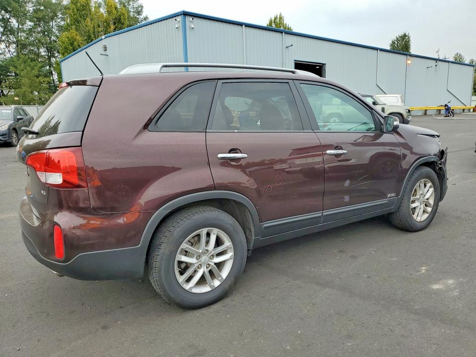 Photo 3 from auction – 2015 KIA SORENTO with VIN 5XYKTDA79FG624434
