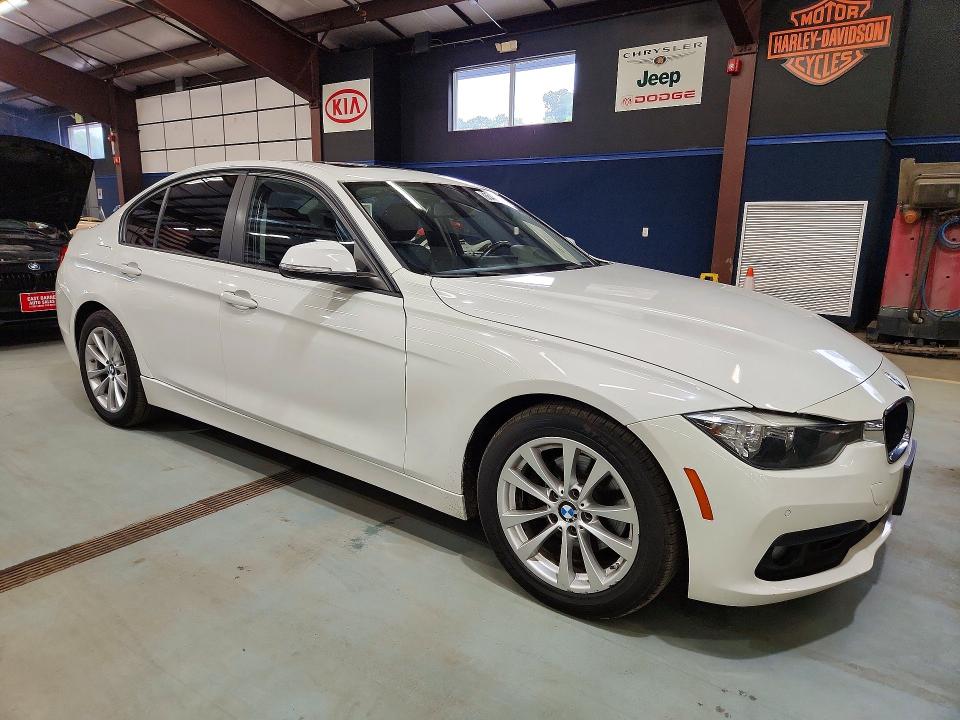 Photo 4 from auction – 2016 BMW 320 with VIN WBA8E5G55GNT93037