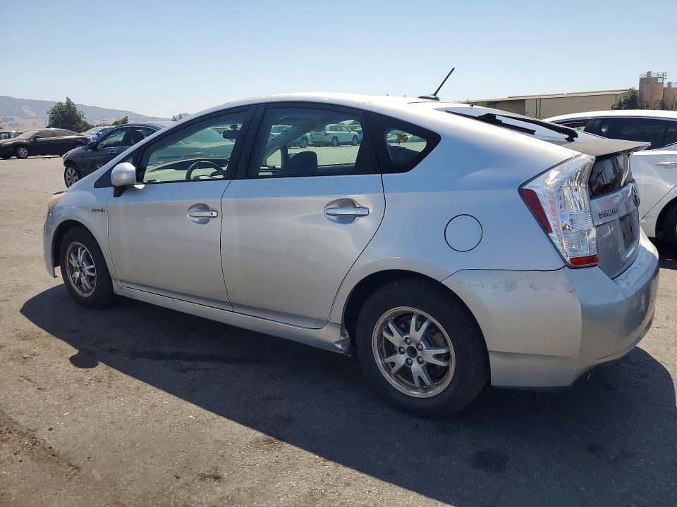 Photo 2 from auction – 2010 TOYOTA PRIUS with VIN JTDKN3DU0A0101579