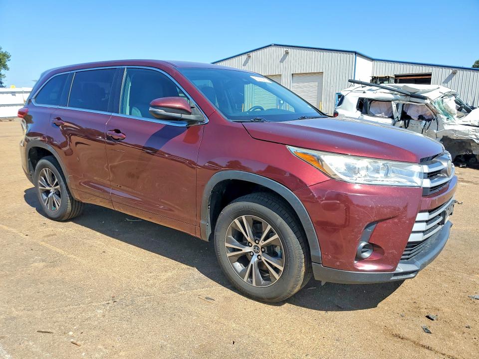 Photo 4 from auction – 2017 TOYOTA HIGHLANDER with VIN 5TDZZRFH7HS222896
