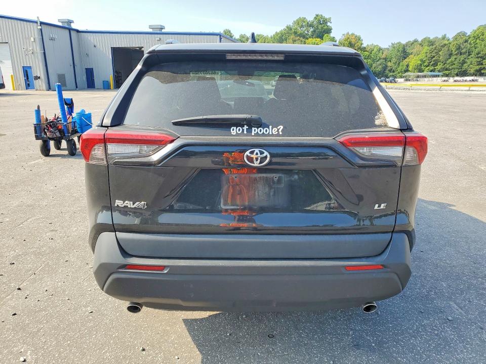 Photo 6 from auction – 2021 TOYOTA RAV4 with VIN 2T3K1RFV6MC127920