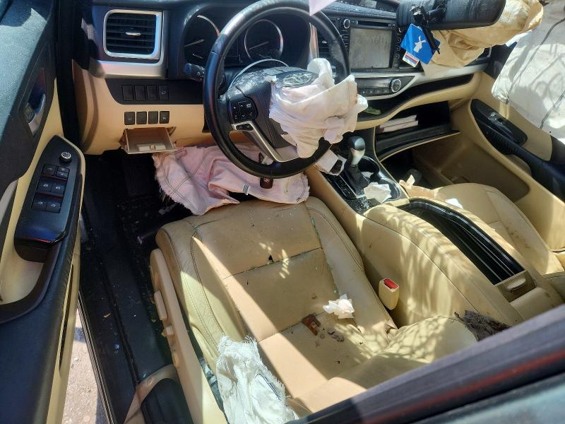 Foto 8 de la subasta – 2015 TOYOTA HIGHLANDER con VIN 5TDKKRFH8FS090833