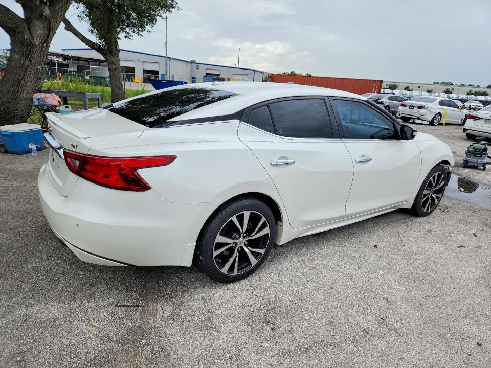 Снимка 3 от търг – 2018 NISSAN MAXIMA с VIN 1N4AA6AP4JC407017