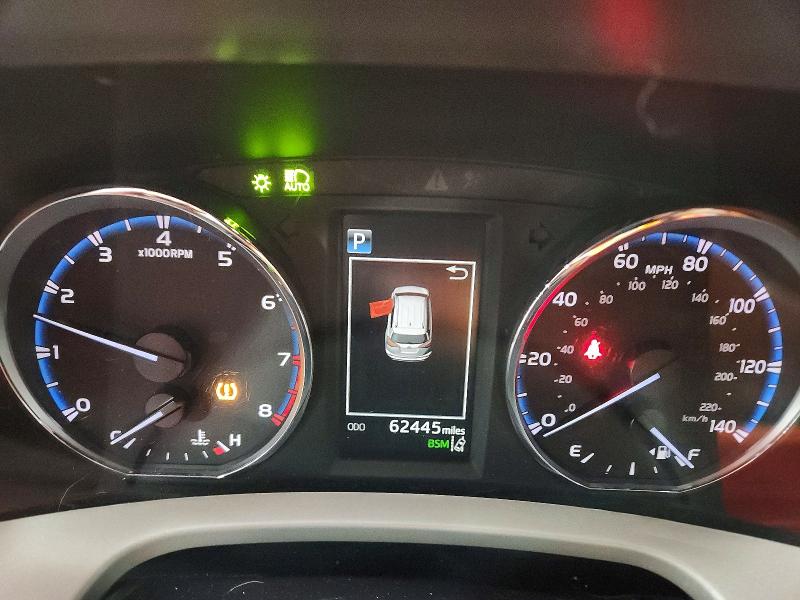 Photo 9 from auction – 2017 TOYOTA RAV4 with VIN 2T3DFREV7HW687851
