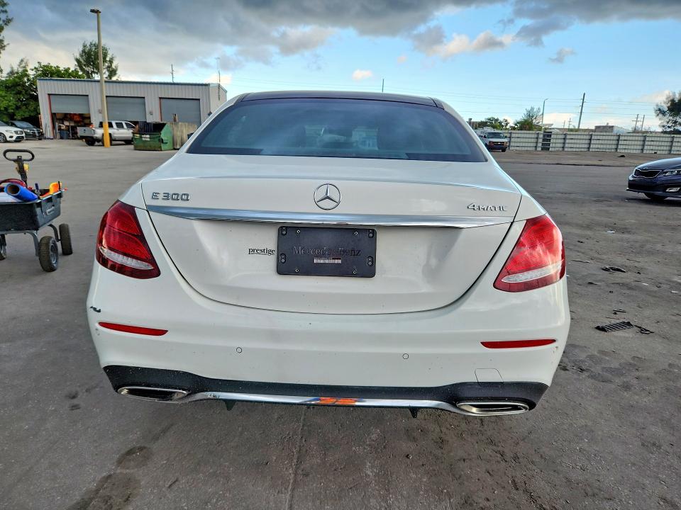 Photo 6 from auction – 2017 MERCEDES-BENZ E with VIN WDDZF4KBXHA019372