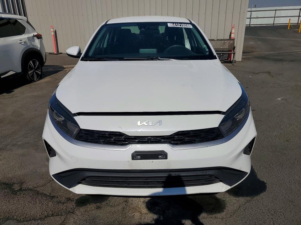 Photo 5 from auction – 2023 KIA FORTE with VIN 3KPF24AD5PE600169