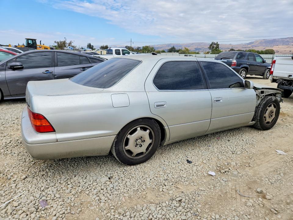 صورة رقم 3 من المزاد - 2000 LEXUS LS مع VIN JT8BH28F7Y0181615