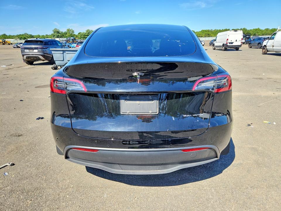 Photo 6 from auction – 2022 TESLA MODEL Y with VIN 7SAYGDEE2NA007518