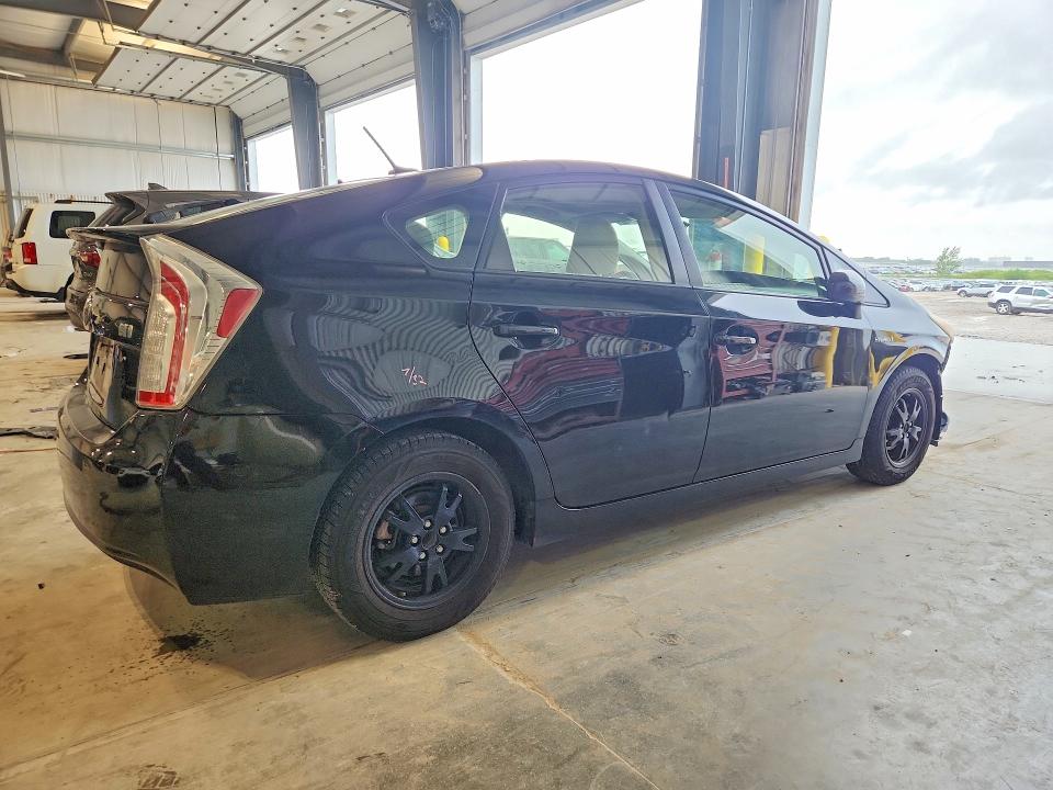 Photo 3 from auction – 2013 TOYOTA PRIUS with VIN JTDKN3DU0D5617223
