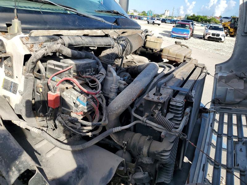Photo 11 from auction – 2005 GMC C5500 with VIN 1GDE5C1275F527543