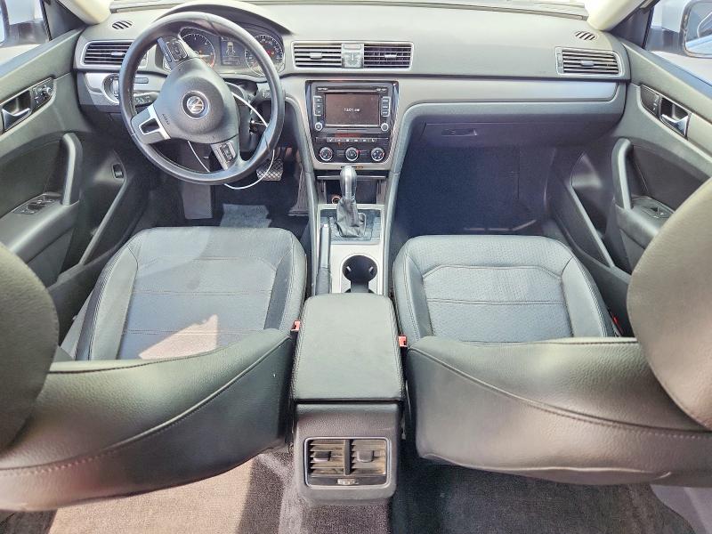 Photo 8 from auction – 2015 VOLKSWAGEN PASSAT with VIN 1VWBV7A30FC051126