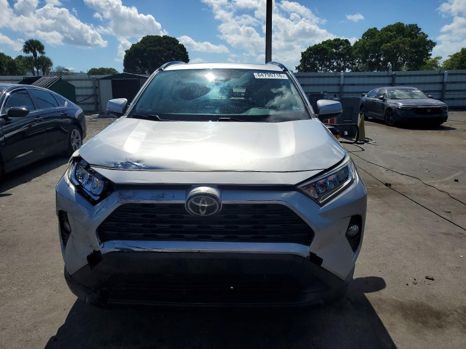 Photo 5 from auction – 2020 TOYOTA RAV4 with VIN JTMW1RFV2LJ018500
