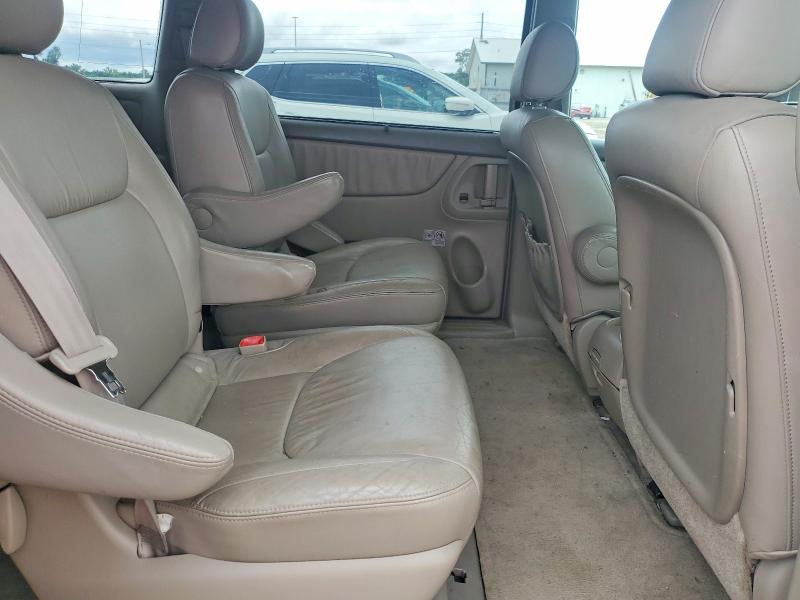 Photo 11 from auction – 2005 TOYOTA SIENNA with VIN 5TDZA22CX5S277072