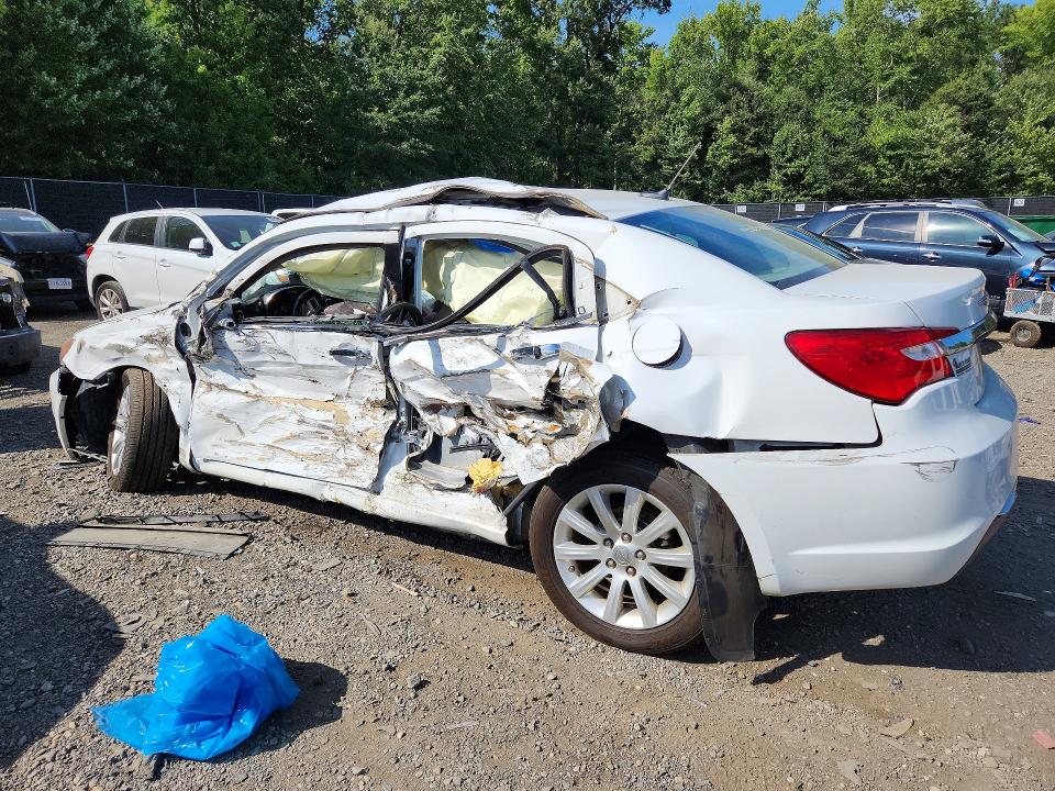 Zdjęcie 2 z aukcji – 2014 CHRYSLER 200 z VIN 1C3CCBCG6EN158124