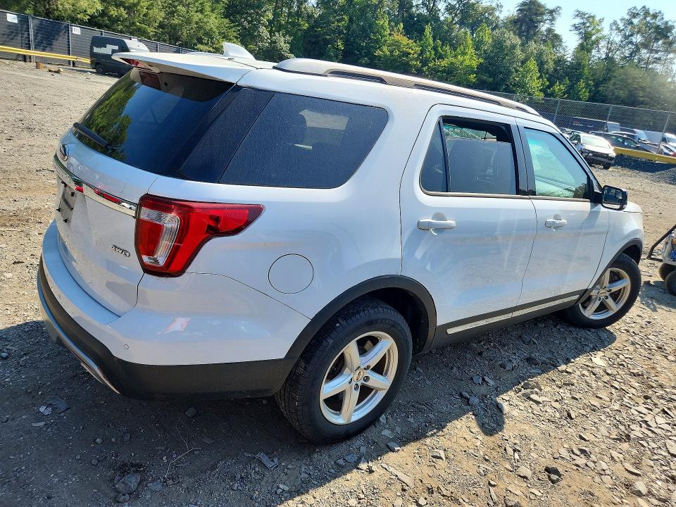 Photo 3 from auction – 2016 FORD EXPLORER with VIN 1FM5K8D84GGB59552
