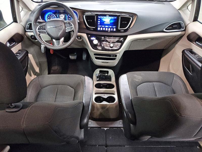 Photo 8 from auction – 2017 CHRYSLER PACIFICA with VIN 2C4RC1DG3HR723497