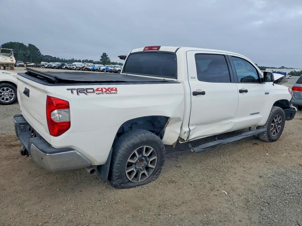 Снимка 3 от търг – 2019 TOYOTA TUNDRA с VIN 5TFDY5F14KX852689