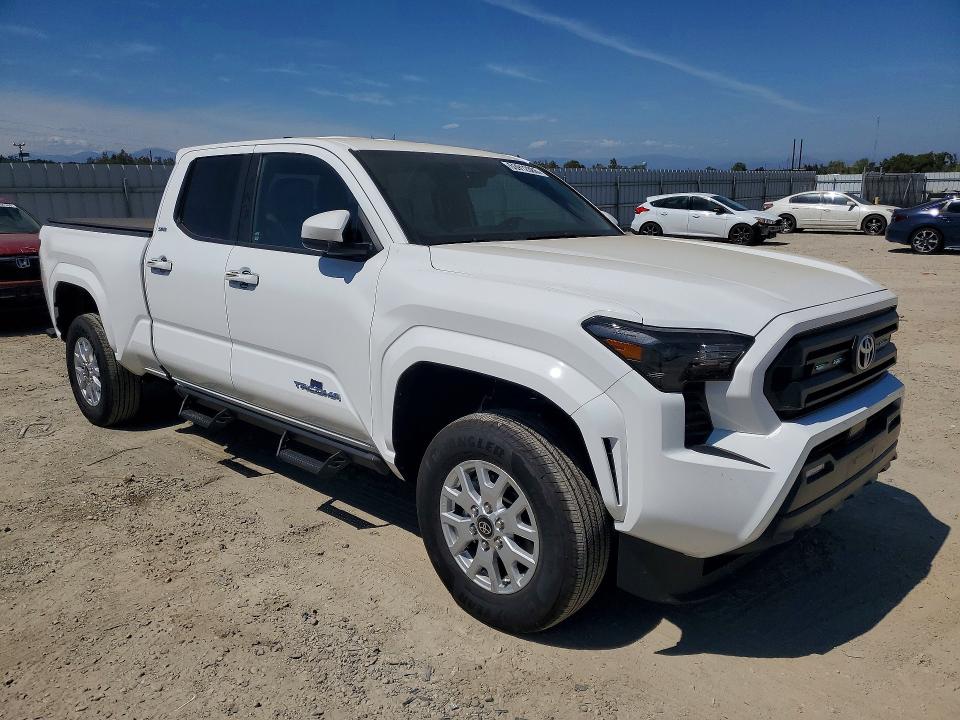 Photo 4 from auction – 2025 TOYOTA TACOMA with VIN 3TMLB5JNXSM186001