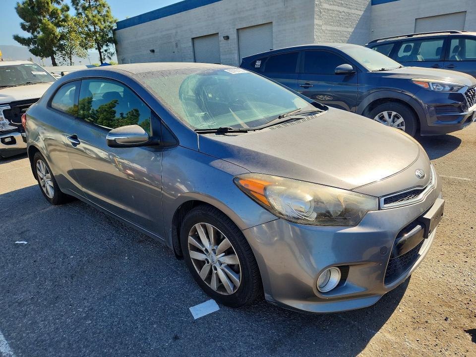 Photo 4 from auction – 2015 KIA FORTE KOUP with VIN KNAFX6A85F5416597