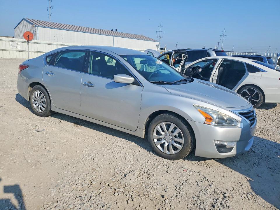 Photo 4 from auction – 2015 NISSAN ALTIMA with VIN 1N4AL3AP4FC437876