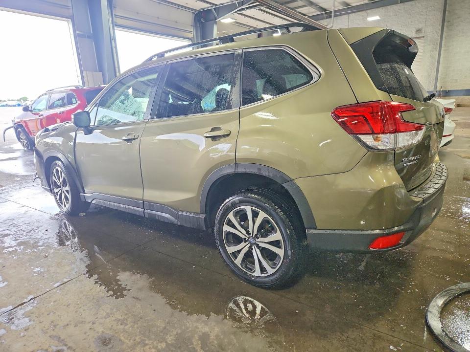 Photo 2 from auction – 2022 SUBARU FORESTER with VIN JF2SKANC2NH414029