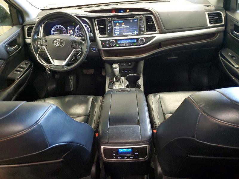 Photo 8 from auction – 2018 TOYOTA HIGHLANDER with VIN 5TDJZRFH5JS857862