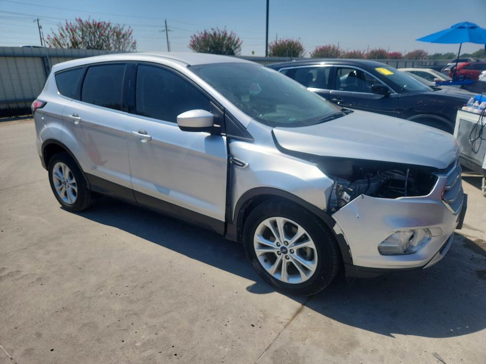 Photo 4 from auction – 2017 FORD ESCAPE with VIN 1FMCU0GD3HUC48608