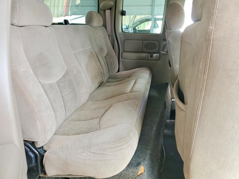 Photo 10 from auction – 2004 CHEVROLET SILVERADO with VIN 1GCEC19TX4Z154104