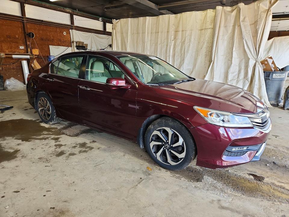 Photo 4 from auction – 2016 HONDA ACCORD with VIN 1HGCR2F86GA072760