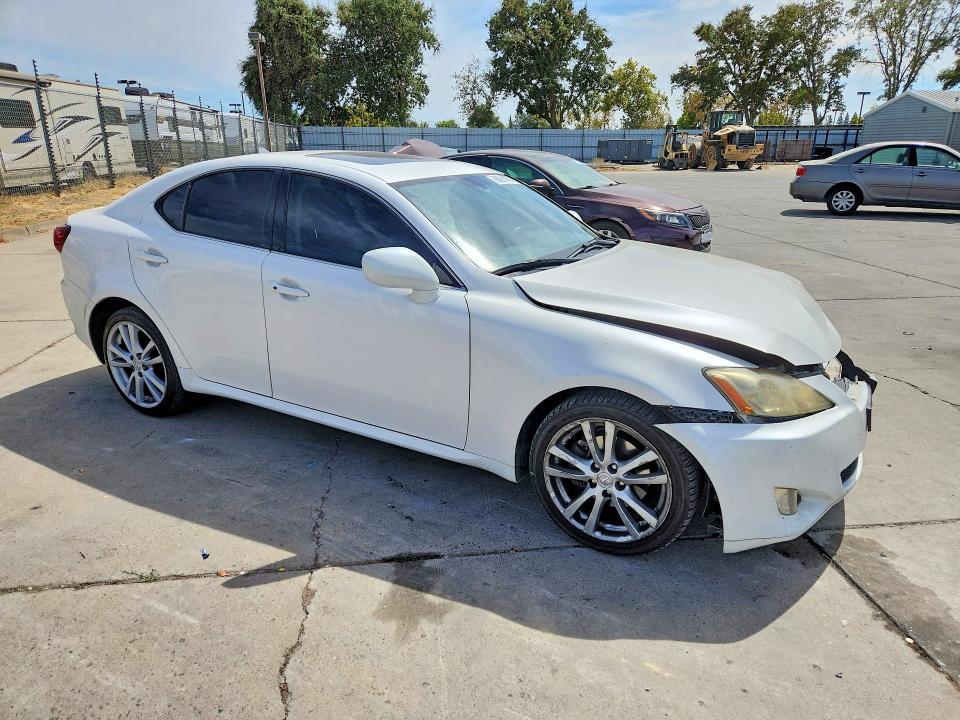 Photo 4 from auction – 2007 LEXUS IS with VIN JTHCK262672016857
