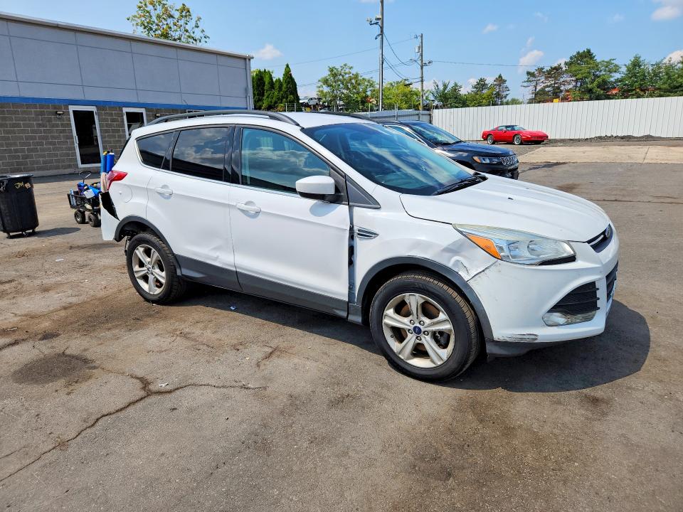 Zdjęcie 4 z aukcji – 2016 FORD ESCAPE z VIN 1FMCU9GX1GUB02110