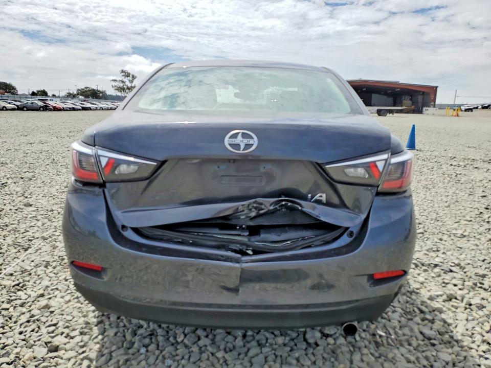 Photo 6 from auction – 2016 SCION IA with VIN 3MYDLBZV6GY139554