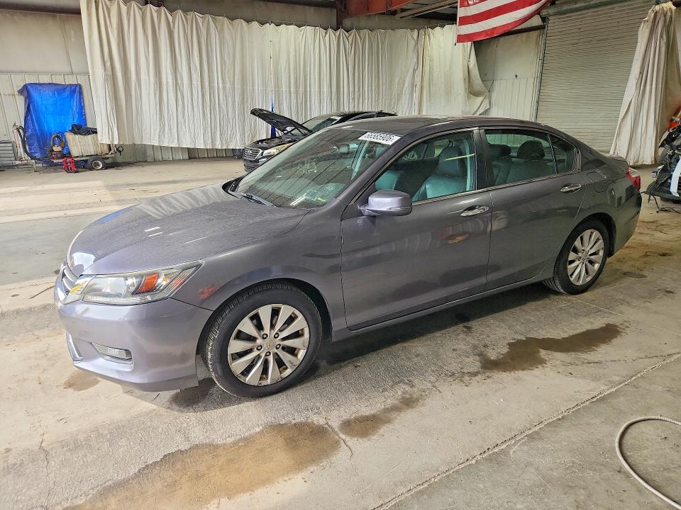 Photo 1 from auction – 2015 HONDA ACCORD with VIN 1HGCR2F83FA216229