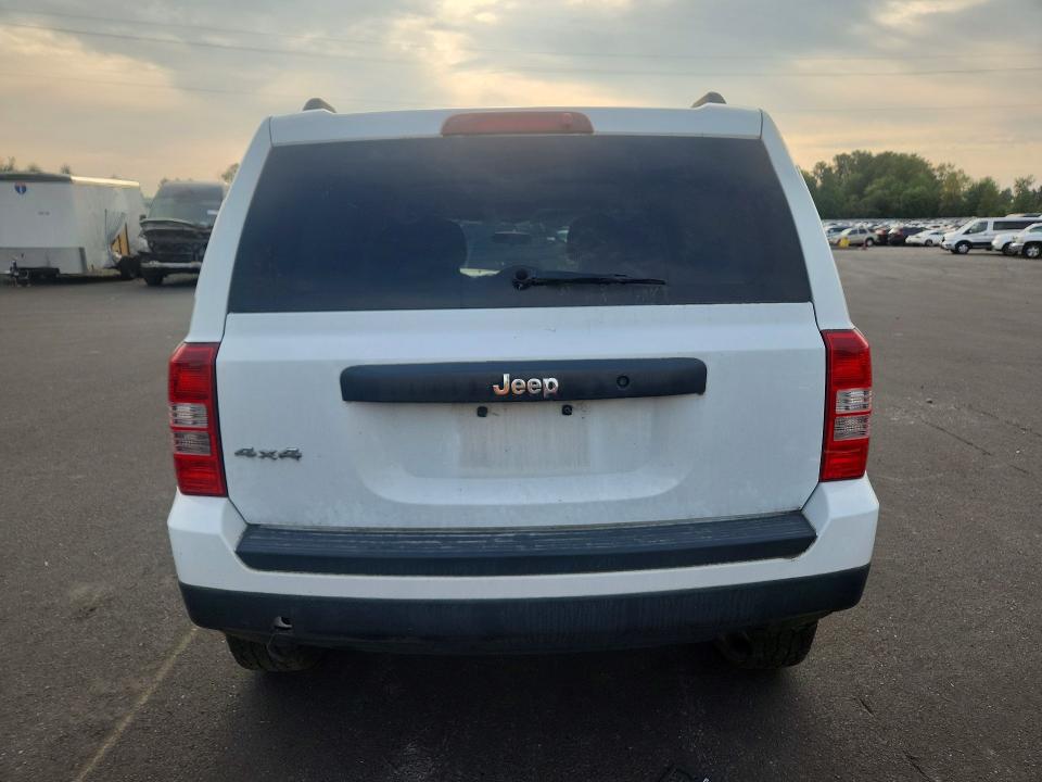 Photo 6 from auction – 2015 JEEP PATRIOT with VIN 1C4NJRBB1FD324758