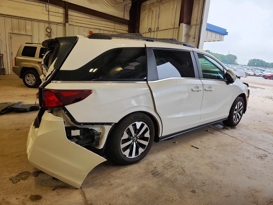 Photo 3 from auction – 2025 HONDA ODYSSEY with VIN 5FNRL6H64SB036093
