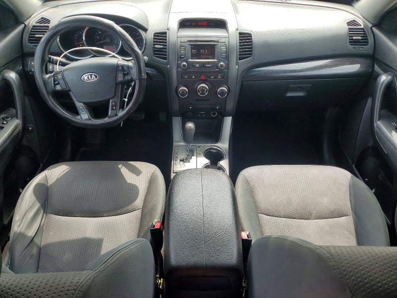 Photo 8 from auction – 2013 KIA SORENTO with VIN 5XYKTDA62DG355570